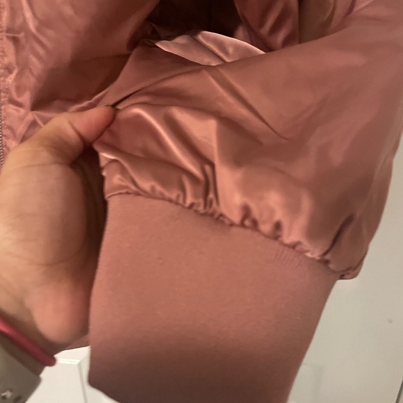 NWT Women's Berry Pink Bomber Jacket Water‎ Resistant cute detail in back Sz L - Picture 6 of 7